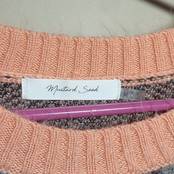 Mustard Seed Women's medium Fuzzy Knit Leopard Pullover Sweater Pink Rose - Picture 4 of 5